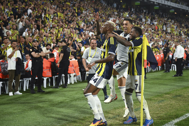 Фенербахче – Феєнорд – 5:2. Перестрілка у Стамбулі. Відео голів та огляд