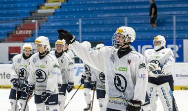 Оборонець Гліб Петров та його Пльзень нестримні у міжсезоння
