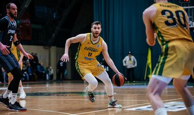 ОФИЦИАЛЬНО. Прикарпатье-Говерла продолжило сотрудничество с форвардом