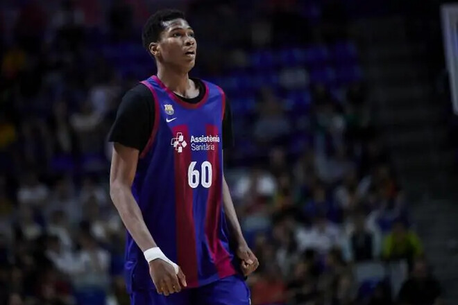 Барселона планирует заиграть 13-летнего вундеркинда. Игрок уже в заявке