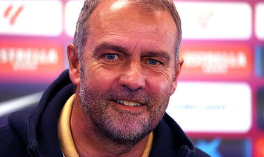 Флік вирішив вказати на двері новачку у Барселоні. Але в клубу інше бачення