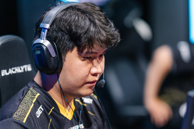 Стали известны первые полуфиналисты BLAST Bounty по CS2