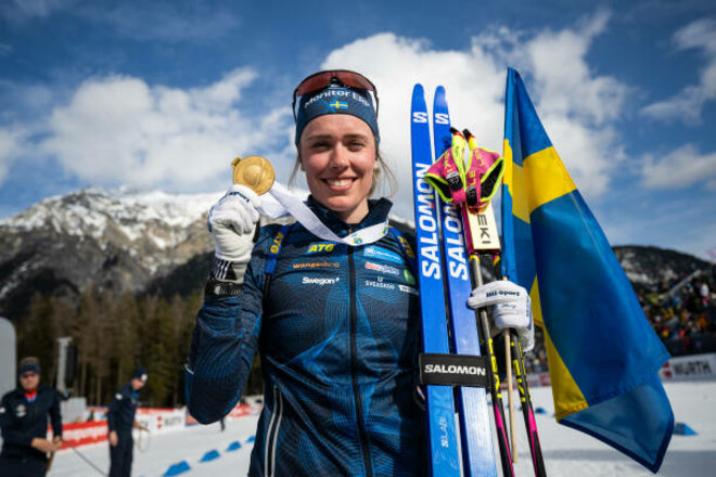 ФОТО. Шведские биатлонисты бросили вызов хоккеистам в необычном формате