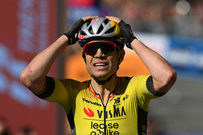 Giro d'Italia 2025. Победителем девятого этапа стал Ваут ван Арт