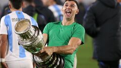 Barcelona wants to sign the best goalkeeper in the world. It should be replaced by Lunin