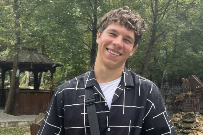 На Одещині під час гри у футбол помер дитячий тренер