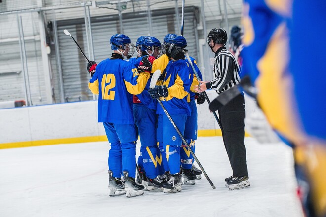 Забросили 5 шайб. Юношеская сборная Украины выиграла третий матч