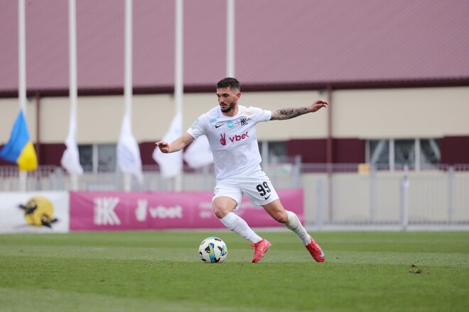 ВИДЕО. Ррапай получил красную карточку и оставил Колос вдесятером