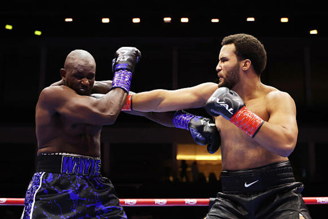 Претендент для Усика? Итаума уничтожил Уайта в Эр-Рияде за две минуты