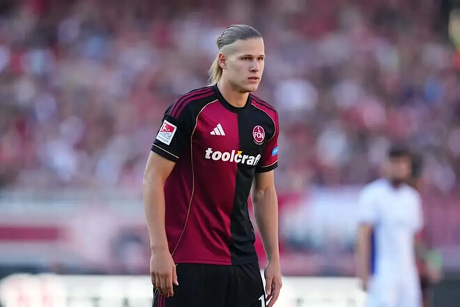 Степанов впервые забил на профи-уровне. Его клуб вылетел из Кубка Германии