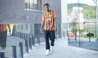 ФОТО. 10-миллионный новичок. Как Шахтер презентовал бразильского вингера