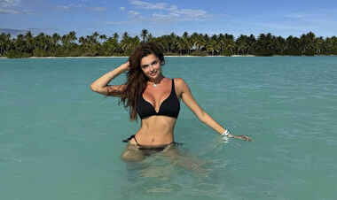 ФОТО. Девушка футболиста УПЛ показала безупречную фигуру. Топ