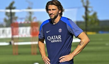 Скоро дебют. Забарний потрапив у заявку на гостьовий матч ПСЖ у Лізі 1