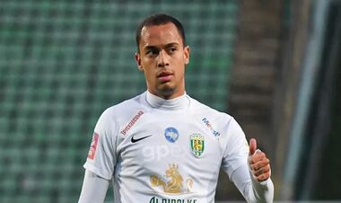 Лупашко не в курсе? Известно, почему легионер Карпат не сыграл с Колосом