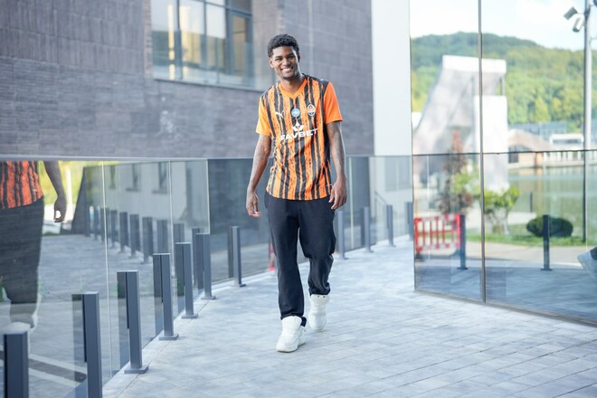 ФОТО. 10-мільйонний новачок. Як Шахтар презентував бразильського вінгера