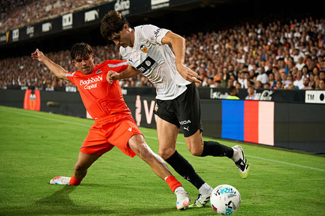 Валенсия разошлась миром с Реалом Сосьедад, Алавес победил Леванте