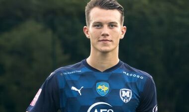 Клуб УПЛ обратится к ФИФА, чтобы разорвать контракт с украинским форвардом