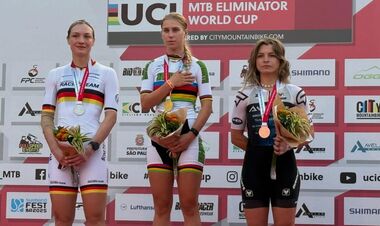 Мария Сухопалова выиграла этап Кубка мира по маунтинбайку