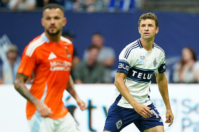 Дебют Мюллера. Легенда Баварии сыграл первый матч за Ванкувер Уайткапс