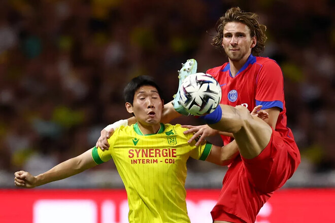 «Элегантный и хладнокровный». Во Франции оценили дебют Забарного за ПСЖ