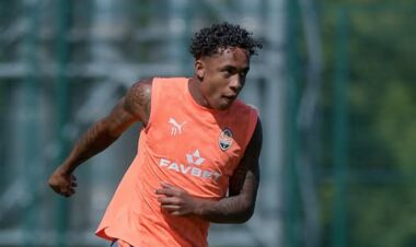 ФОТО. Лідер Шахтаря повернувся до тренувань з командою