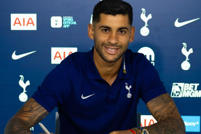 ОФИЦИАЛЬНО. Ромеро продлил контракт с Тоттенхэмом