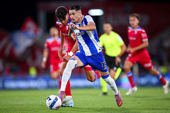 Порту одержал уверенную победу над Жил Висенте в Португалии