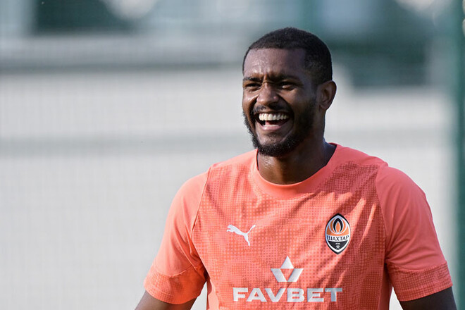 Марлон Сантос назвал причины, побудившие его вернуться в Шахтер