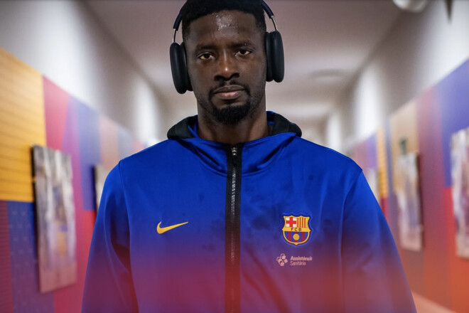 ОФИЦИАЛЬНО. Барселона сохранила сенегальского бигмена на следующий сезон