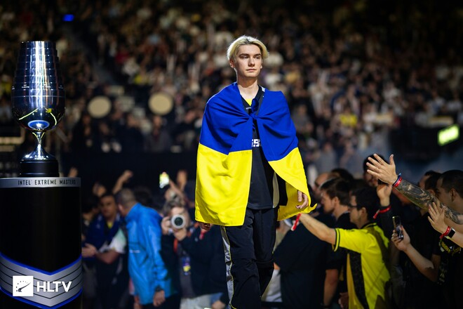 NAVI – 3DMAX. Прогноз и анонс на матч Esports World Cup 2025 по CS2