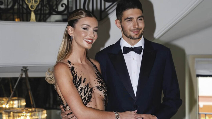 ФОТО. Пилот Формулы-1 засветился на отдыхе с красавицей. Теперь он заряжен