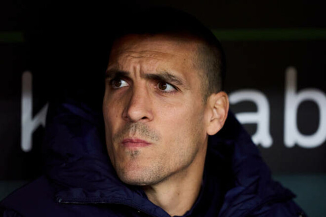 Барселона разорвала контракт с футболистом, который не нужен Флику