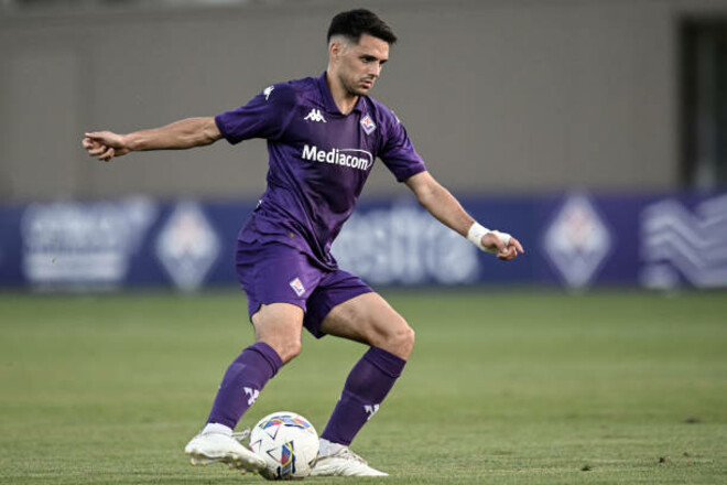 С Полесьем не сыграет. Фиорентина разорвет контракт с игроком