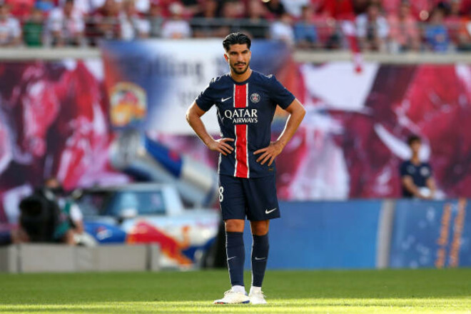 ПСЖ принял решение о своем игроке. Ему ищут новый клуб