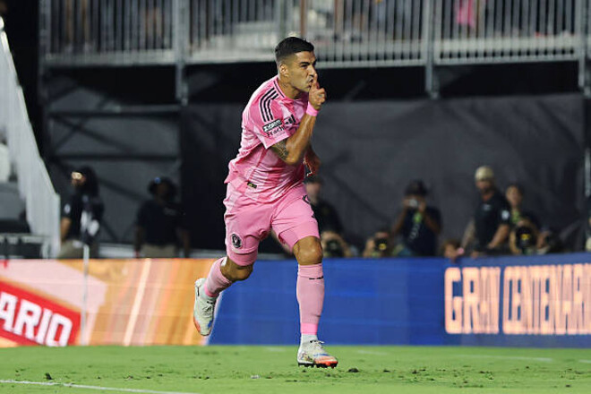 Суарес знаходиться в чотирьох голах від ювілейної позначки