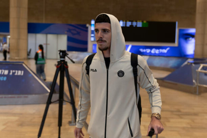 ОФИЦИАЛЬНО. Маккаби перед игрой с Динамо продал одного из лидеров клуба