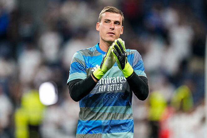 «Я отдам все». Лунин отреагировал на продление контракта Куртуа с Реалом