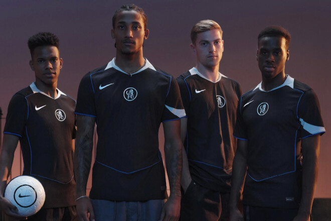 ФОТО. Челси официально представил третий комплект формы на сезон 2025/26