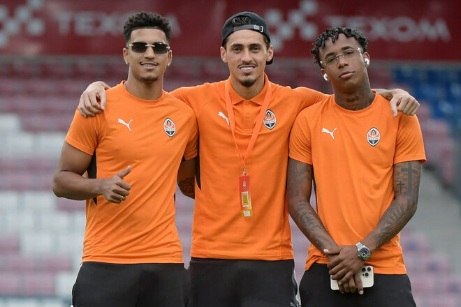 ФОТО. Шахтар прибув на стадіон у Кракові, де зіграє проти Серветта