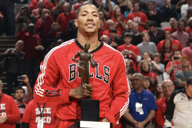 Чикаго выведет из обращения игровой номер лучшего игрока 2011 года