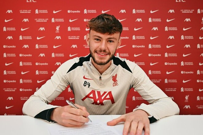 ОФИЦИАЛЬНО. Замена Арнольду? Ливерпуль продлил контракт с правым защитником
