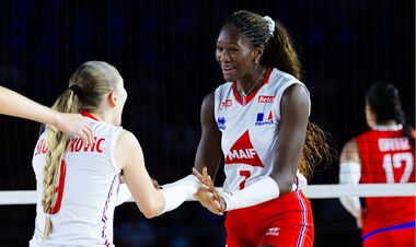 Франція на старті ЧС розбила колишніх суперниць України за місце в ЛН