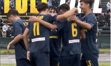 Із голами шедевром та курйозом. Металіст впевнено переміг аматорський Маяк