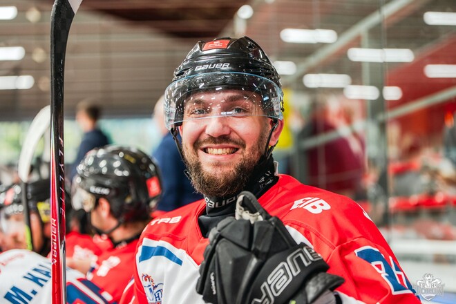 Серия продолжается. Денискин вновь не ушел со льда без шайбы