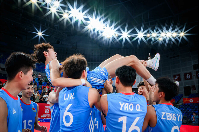 Китай без проблем справился с аутсайдером в матче ЧМ U21 по волейболу