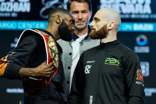 After two fights against the top boxer. The Ukrainian will play a match for two titles