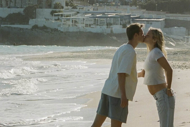 ВІДЕО. Футболіст Барселони вдруге став батьком. Отримав ляпаси