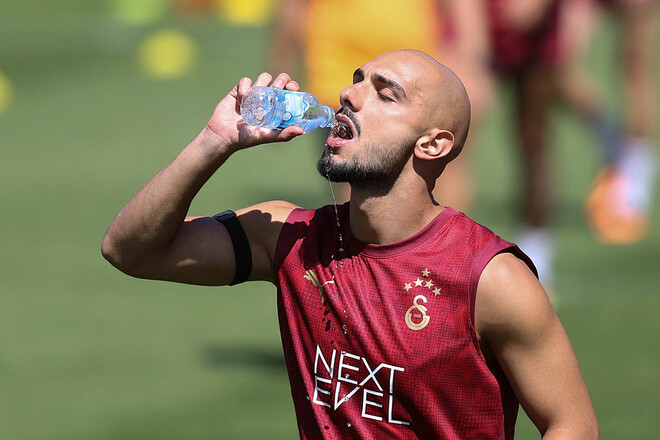 Шальке хоче підписати хавбека, якого бажав бачити у Шахтарі Арда Туран