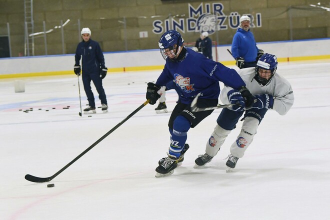 Швейцария. Геройский выстрел Мельниченко, премьерная шайба Шульги