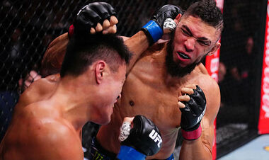 Сенсация в Китае. Уокер финишировал фаворита в главном событии UFC